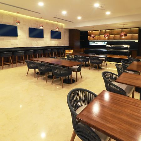 Holiday Inn & Suites - Puerto Vallarta Marina & Golf By Ihg Екстер'єр фото