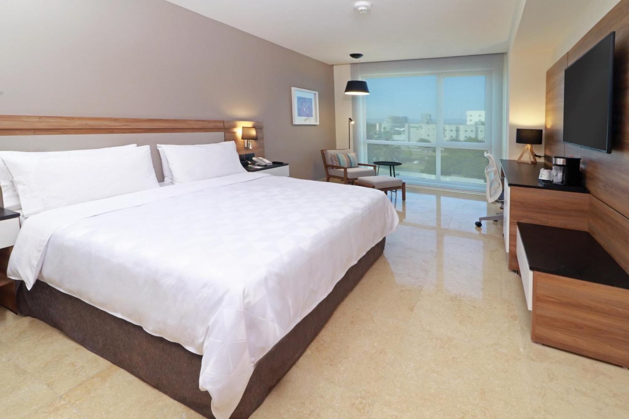 Holiday Inn & Suites - Puerto Vallarta Marina & Golf By Ihg Екстер'єр фото