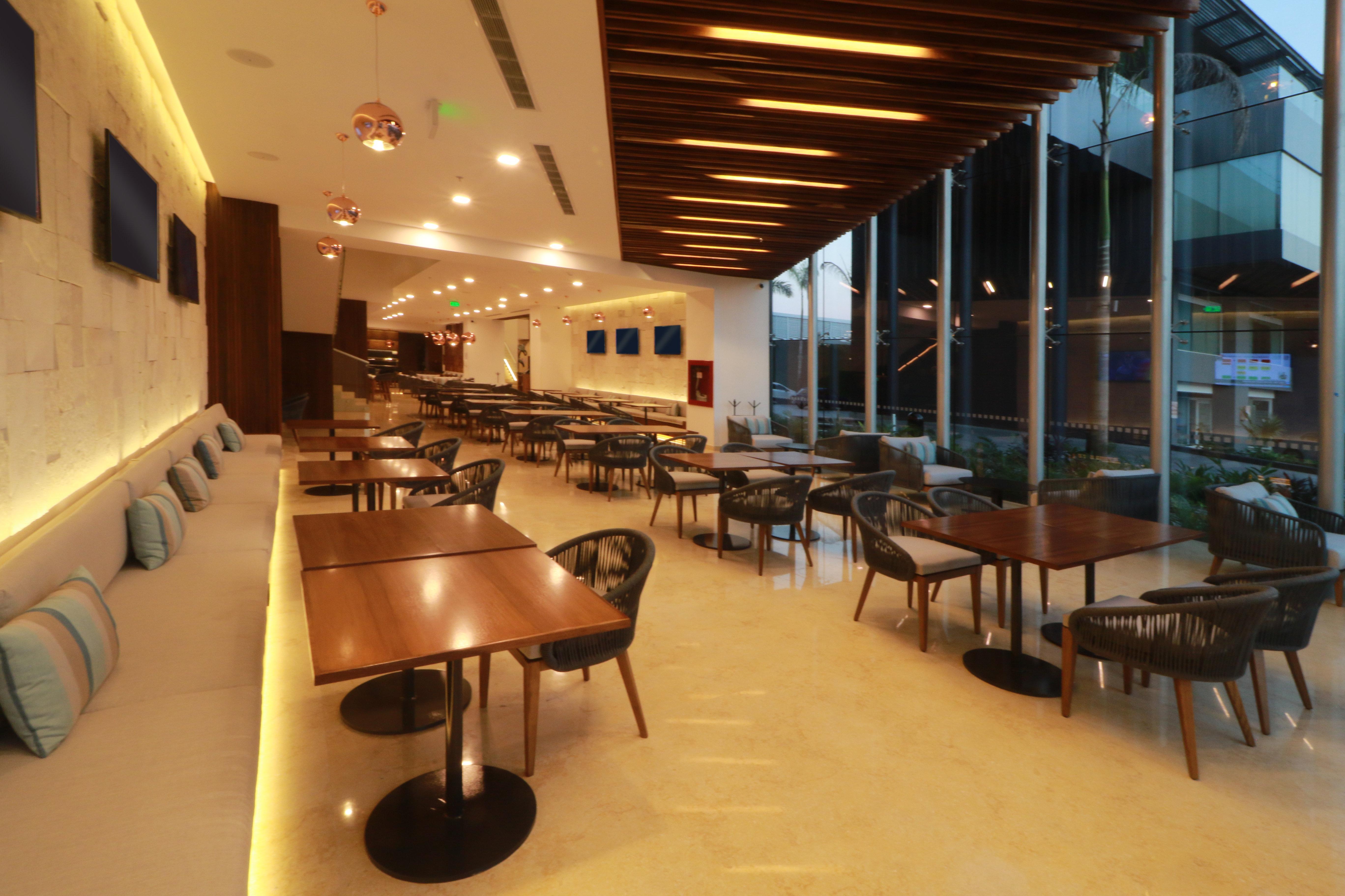 Holiday Inn & Suites - Puerto Vallarta Marina & Golf By Ihg Екстер'єр фото