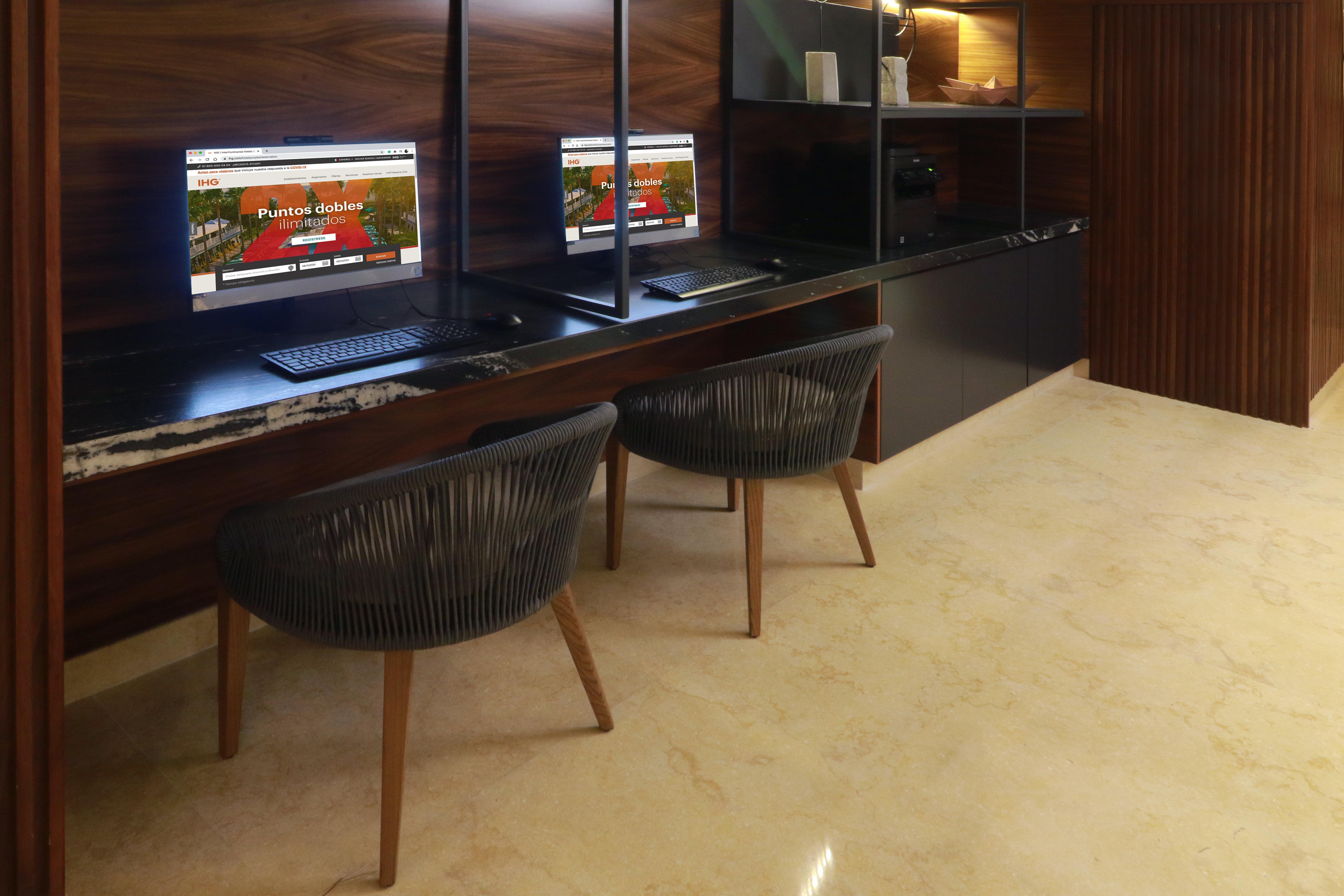 Holiday Inn & Suites - Puerto Vallarta Marina & Golf By Ihg Екстер'єр фото