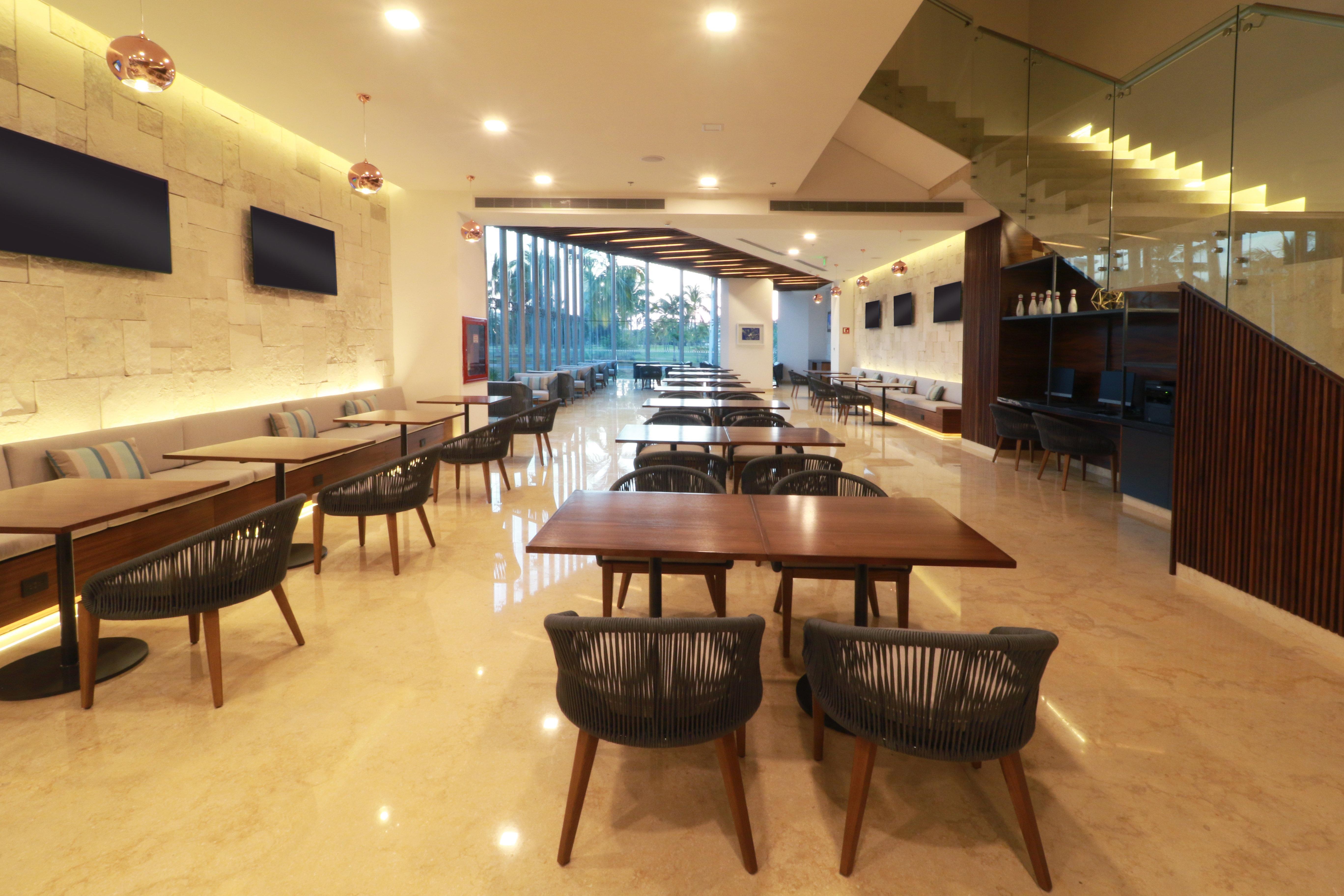 Holiday Inn & Suites - Puerto Vallarta Marina & Golf By Ihg Екстер'єр фото