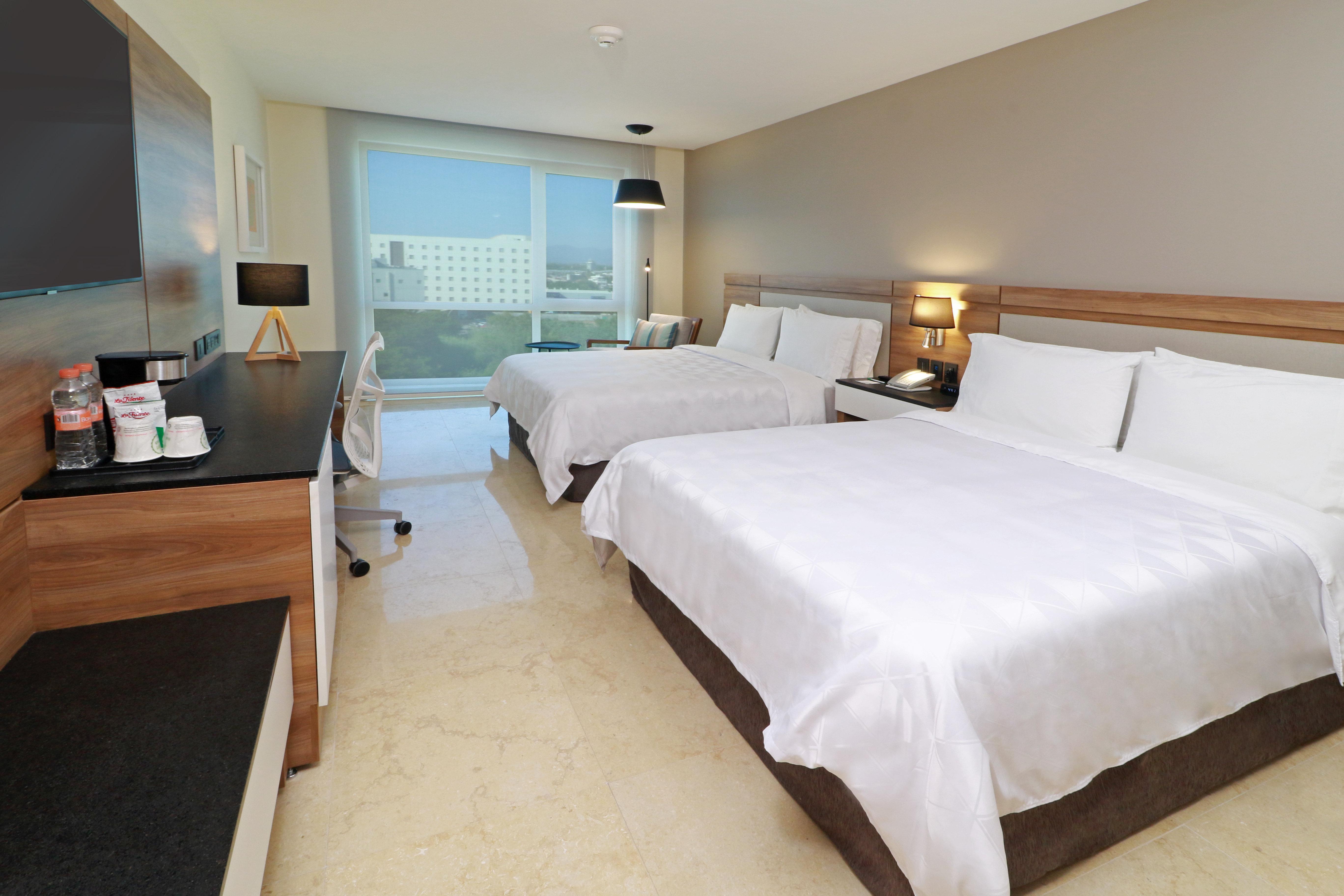 Holiday Inn & Suites - Puerto Vallarta Marina & Golf By Ihg Екстер'єр фото