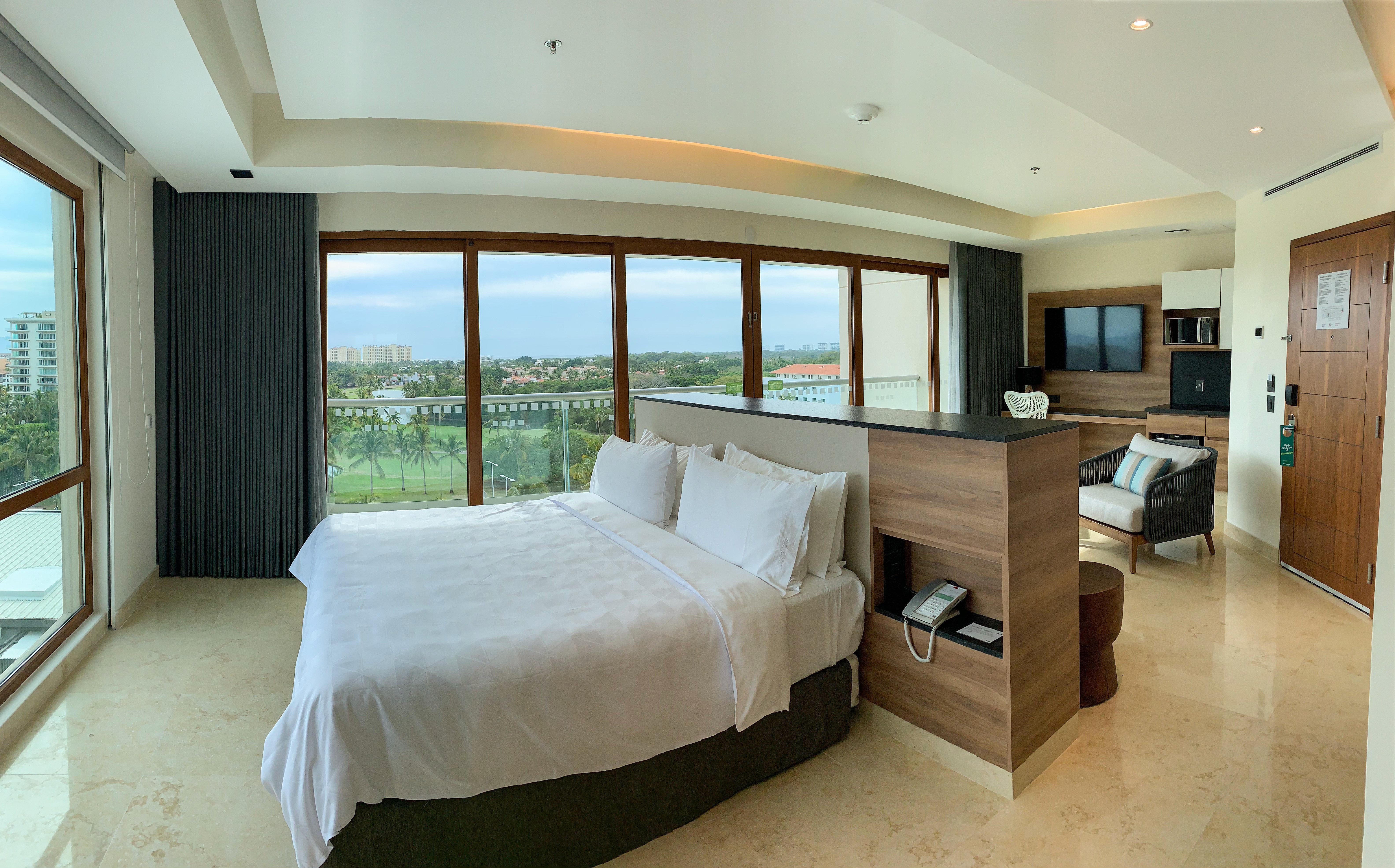 Holiday Inn & Suites - Puerto Vallarta Marina & Golf By Ihg Екстер'єр фото